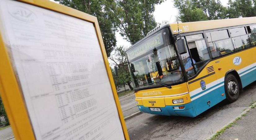 Erre jobb ha felkészül Egerben – a buszok akár 15-50 percet is késhetnek
