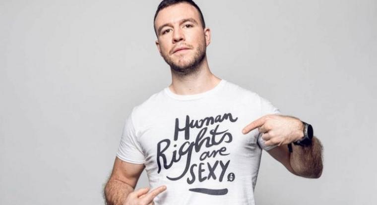 72 órára elnémult Molnár Áron Facebook-oldala egy tiltás miatt