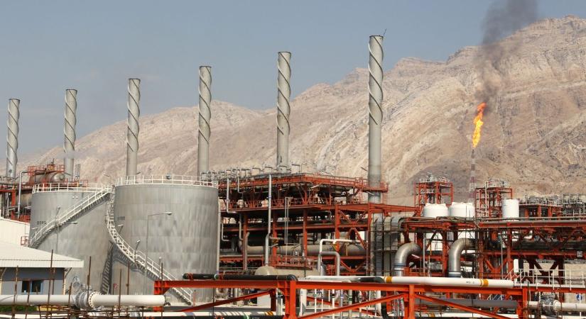 Brutális, máris itt a következmény: azonnal leállt a gázszállítás az 50 milliós országba – Irán meghirdette a bosszút, mert megtámadták a legnagyobb gázmezőjét