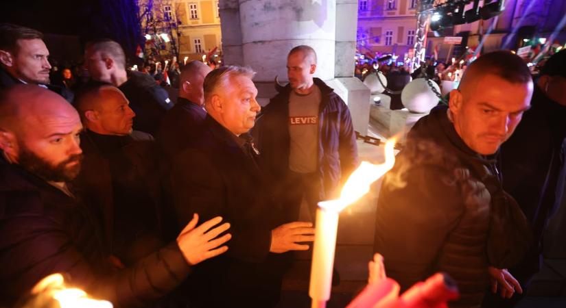 Épp akkor adta meg magát az egri webkamera, amikor elkezdődött Orbán ottani kampányrendezvénye