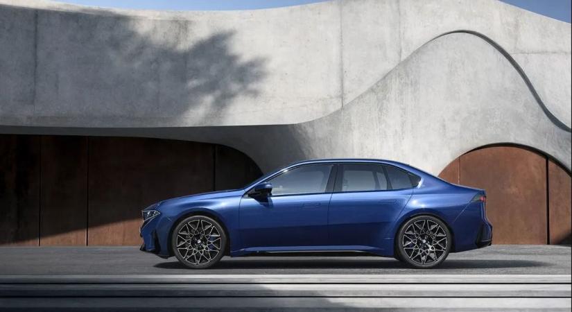 Bemutatta a BMW az új csodát: egy töltéssel megvan Firenze, 10 perc alatt 400 kilóméternyi hatótáv érhető el