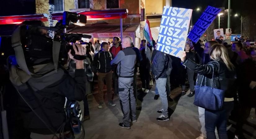 Tiszások és fideszesek feszültek egymásnak Orbán dunaújvárosi rendezvényén