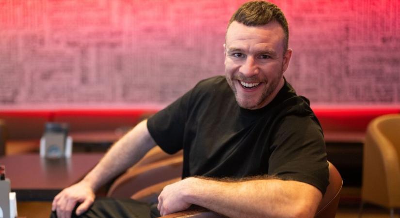 Letiltotta a Facebook Molnár Áront, az oroszokra gyanakszik