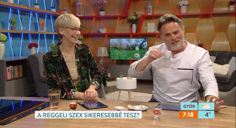 Kávé helyett reggeli szex? Egy felmérés szerint sokaknál működik