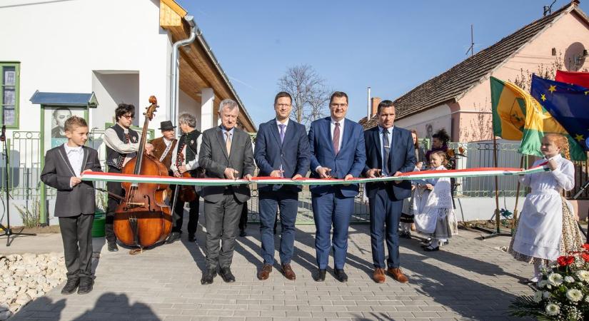 Csoóri Sándor Emlékház: új kulturális központ született Zámolyon (galéria)