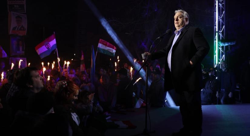 „Mióta nem fideszes a polgármester, itt pusztulat van” – a miniszterelnök Dunaújvárosban járt, ahol a Dunaferr szó el sem hagyta a száját