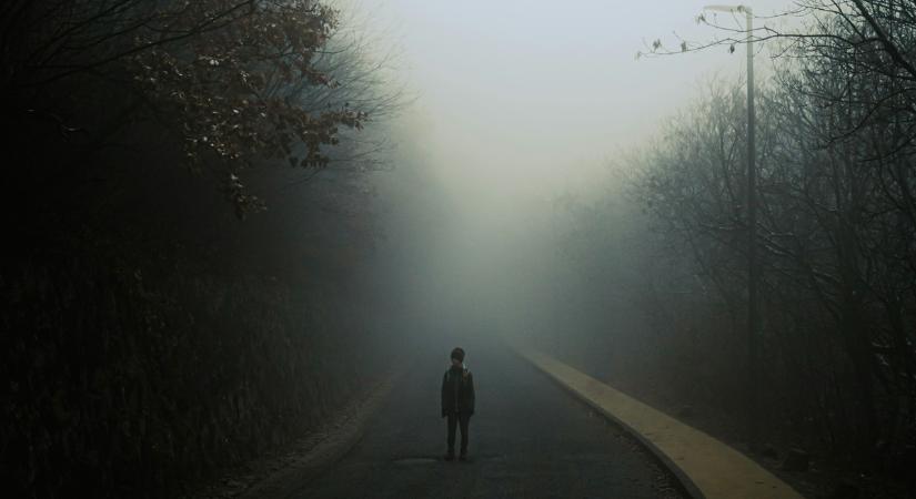 33 év után derül ki az igazság? Kísérteties fotók kerültek elő az eltűnt kisfiúról