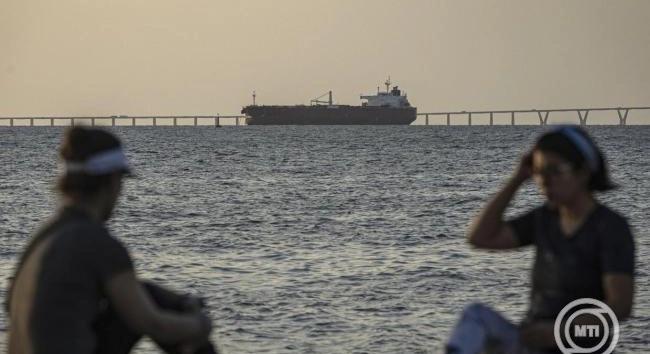 Az Egyesült Államok feloldja a venezuelai kőolajra kivetett szankciók széles körét