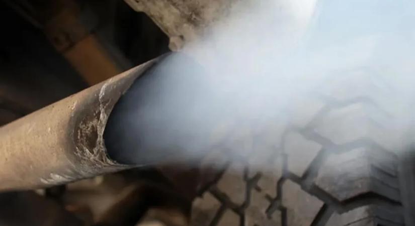 Szörnyű tragédia: elaludt a kocsijában a fiatal nő, ezért nem ébredt fel soha többé