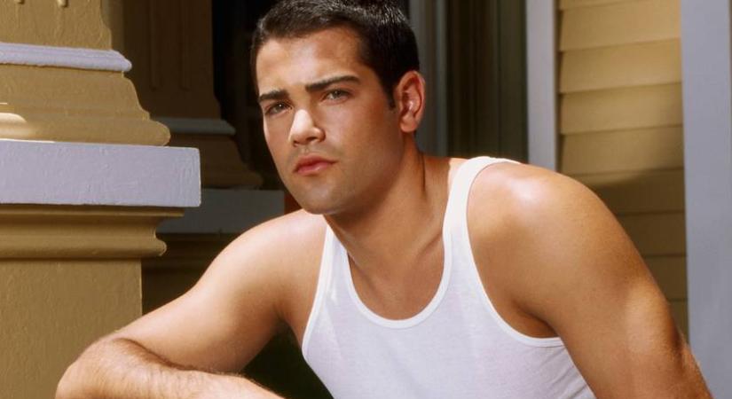 Ezért rúgták ki egy év után a sármos sorozatsztárt: a Született feleségekből ismert Jesse Metcalfe elárulta az okokat