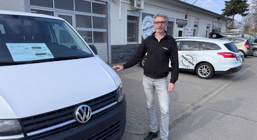 Autósvásárlás előtti kisokos: így ellenőrizheted a valós kilométerállást – segít a zalai szakértő