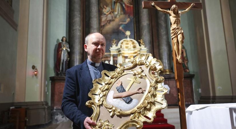 Kolostori titkok és egy életmentő küldetés: a 300 éves örökség egy beteg kisfiú reményévé válik