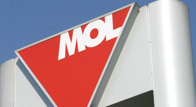 Benzinpánik a kutaknál: tankolási limitet vezetett be a Mol és a Shell