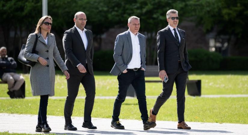 Enyhén erősödő Fideszt, hat százalékpontos kormánypárti előnyt mért a Nézőpont