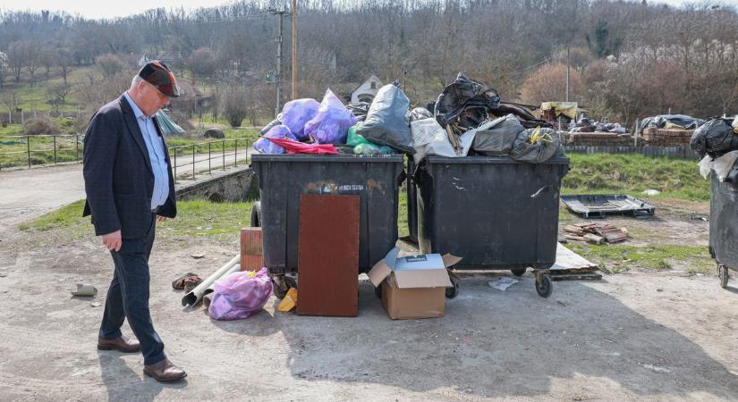Feljelentés lesz a szemétbotrányból: kamerák buktathatják le az elkövetőt (videóval)