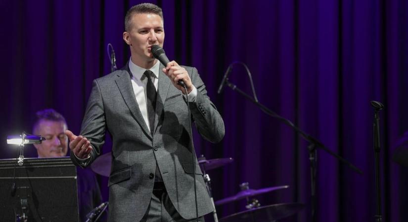 Sztárdömping Tolnában – Ilyen bulira még nem volt példa!