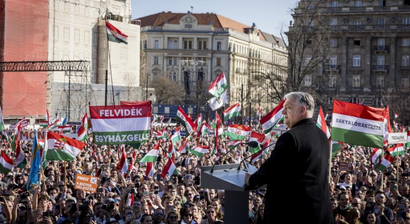 Nagy Attila Tibor észrevett egy furcsa kiszólást Orbán beszédében – mire készül a miniszterelnök?