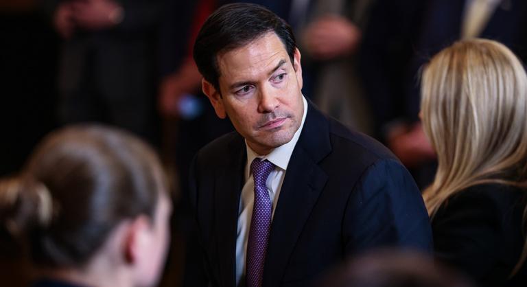 Titokzatos drónok jelentek meg Marco Rubio és Pete Hegseth lakhelye felett, Irán célba veheti az amerikai tisztviselőket