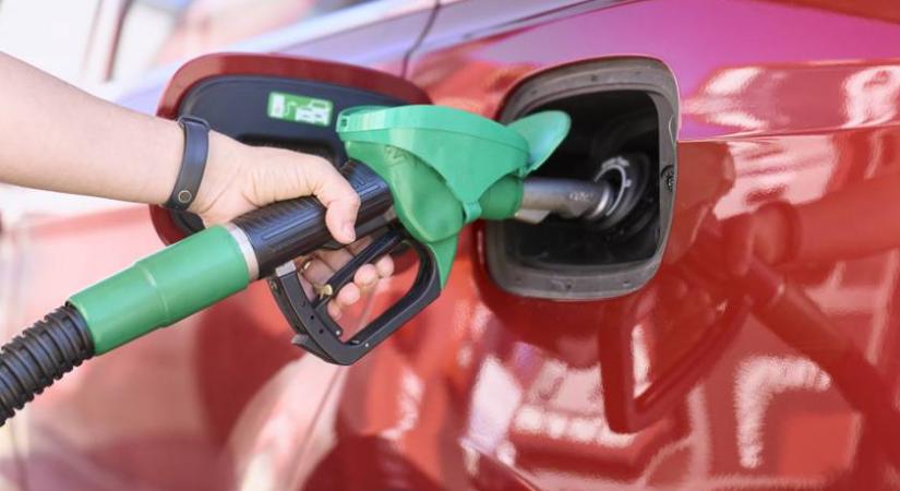 Üzemanyagok nagykereskedelmi ára: jelentősen drágul a benzin és a gázolaj is csütörtökön