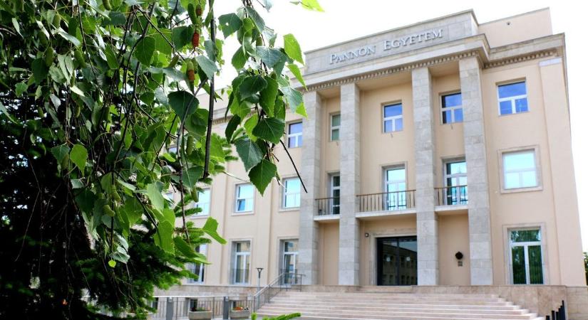 Történelmi rekord a Pannon Egyetemen: fennállásuk óta sohasem volt ilyen magas a felvételizők aránya