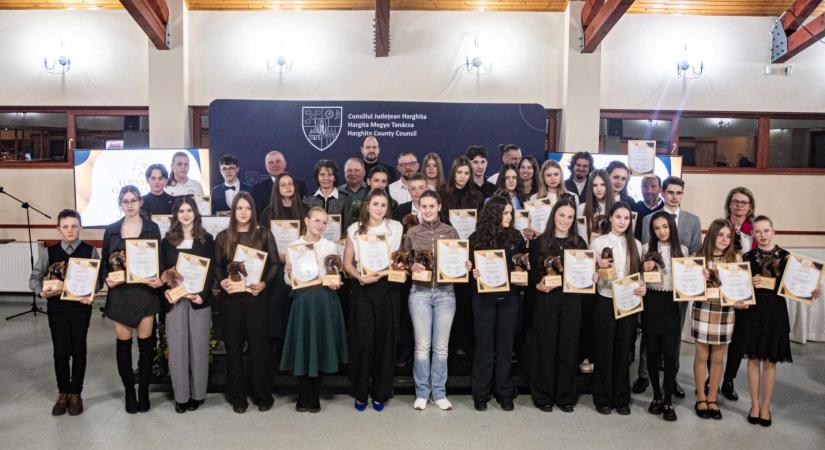 Hargita megye legjobb lovasait díjazták