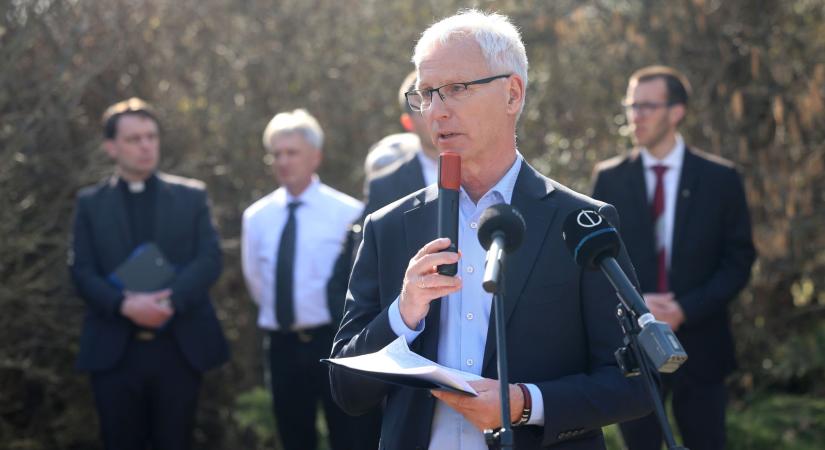 Soltész Miklós: Az elmúlt tíz évben 2210 plébánia, lelkészség, lelkigyakorlatos vagy közösségi ház épült