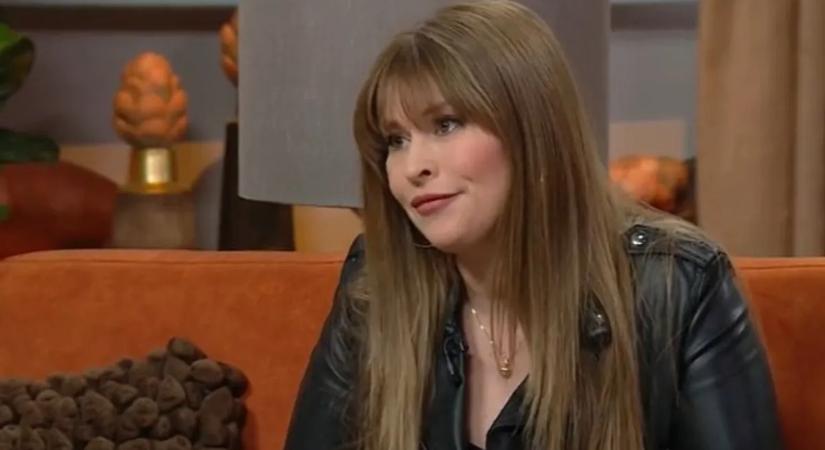 Özönlenek a gratulációk: Király Linda eljegyzési gyűrűt villantott