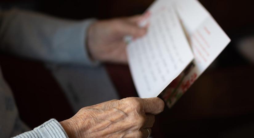 Megszűnt az özvegyi nyugdíja? Így kaphatja továbbra is, ezt kevesen tudják