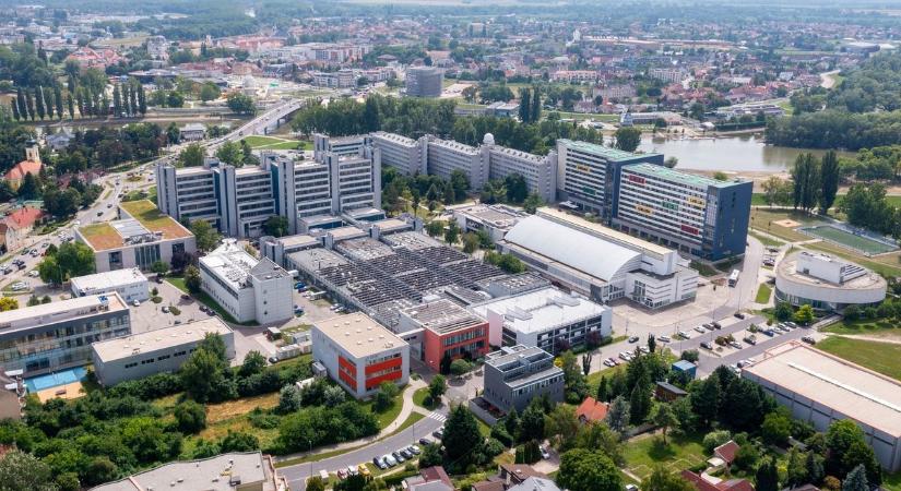 Több pillérre épülő mesterségesintelligencia-szabályzatot vezet be a Széchenyi István Egyetem