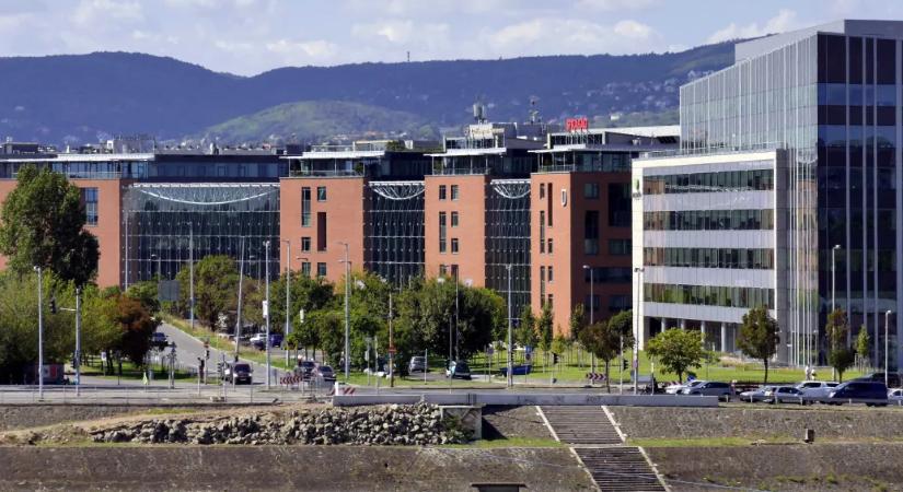 Világháborús bomba lehet az Infoparknál, lezárják a területet