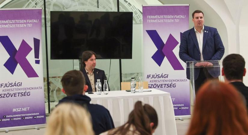 „Már Magyarországot is elérte a keresztényüldözés” – kemény figyelmeztetés hangzott el Szegeden