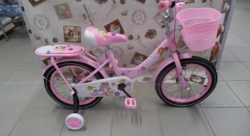 Indulhat a roham: fillérektől lehet licitálni a NAV árverésén, egy áruháznyi készlet vihető