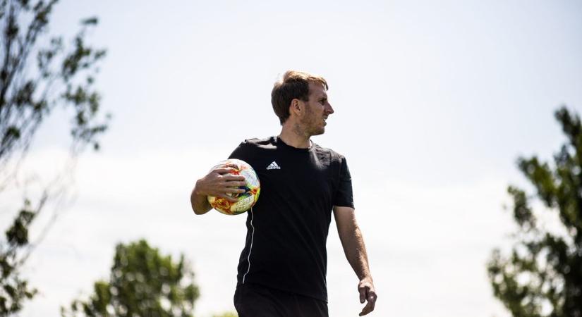 „A bajnoki cím itt még nem fog eldőlni” – a Sárisáp edzője a Koppánymonostor elleni rangadó előtt