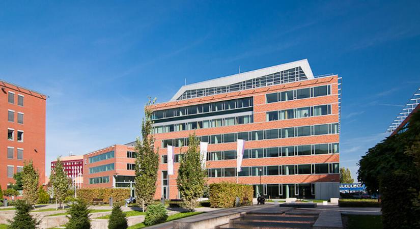 Feltételezett világháborús bomba miatt ma lezárások lesznek az Infoparknál