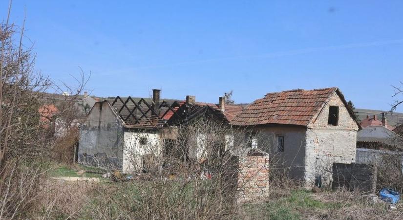 Mindenkit megdöbbentett a borzalmas tragédia, testvérek halhattak meg együtt a borsodi faluban – fotókkal, videóval