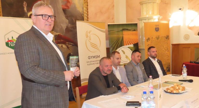 Ukrán gabona, üzemanyagár, korosodás, a rájuk váró kihívásokkal szembesítették a gazdákat