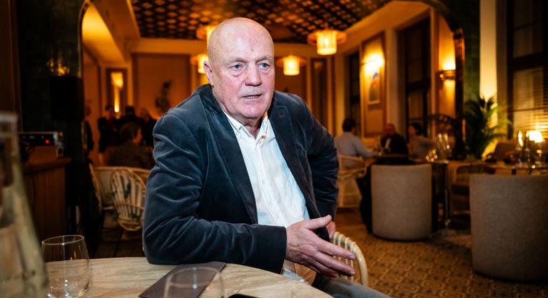 Kukorelly Endre: Észak-koreai tempó, hogy Mezey Katalin a saját fiát díjazza