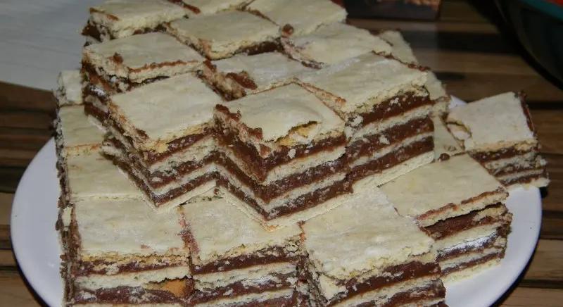 Régi családi kedvenc, amit ma is ugyanúgy készítenek sok helyen: hatlapos sütemény recept