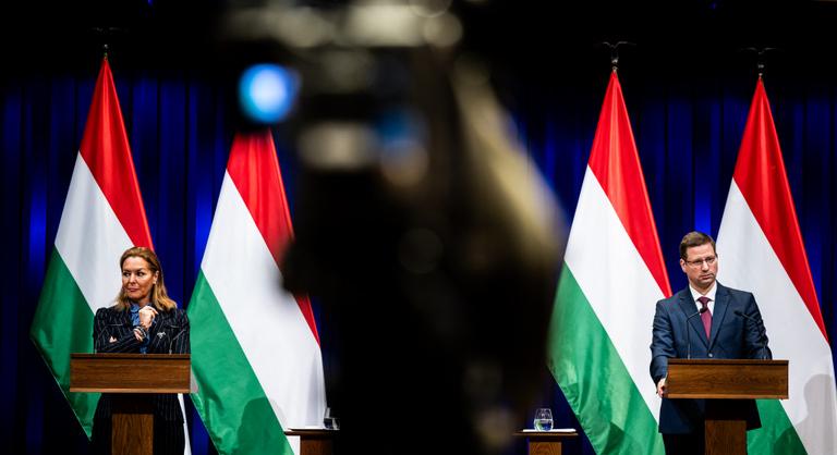 Robbanhat a politikai bomba: titkos nemzetbiztonsági jelentést hoznak nyilvánosságra a Tisza Pártról