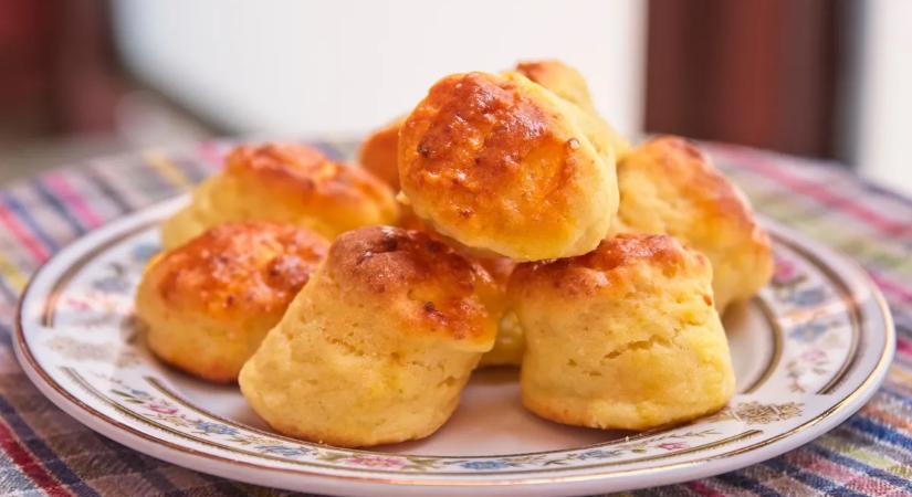 Ahogy a nagymama tanította: így készül a medvehagyma pogácsa krumplival