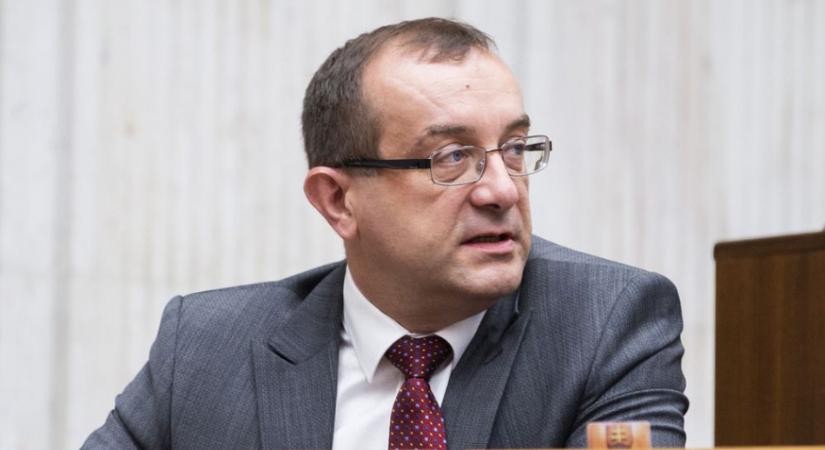 Egyelőre nem terjeszti elő több választókerület bevezetését a Hlas-SD