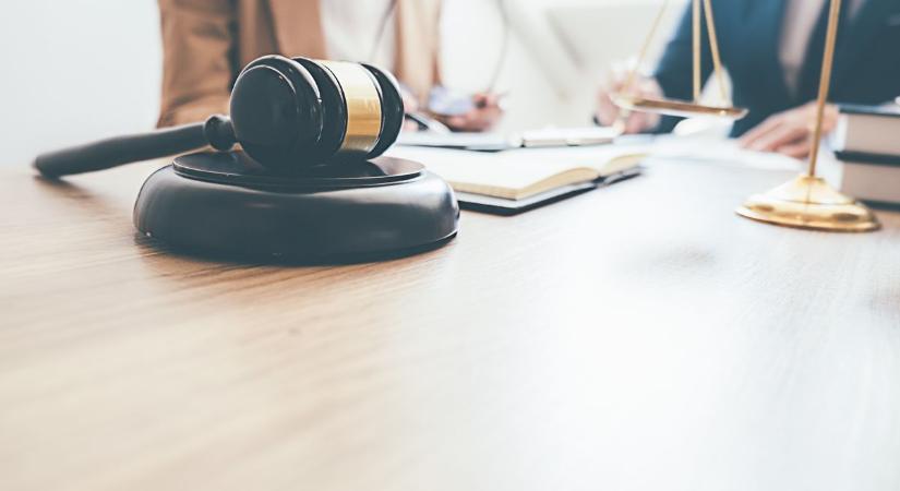 Hihetetlen lehetőség: licitet indít a NAV – több ezer termék akár bolti ár alatt!