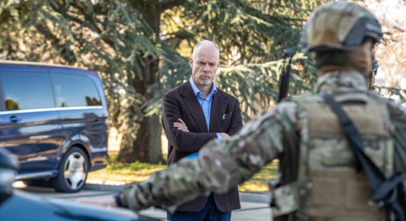 Harcjárműjavító műhelyt adtak át Tatán