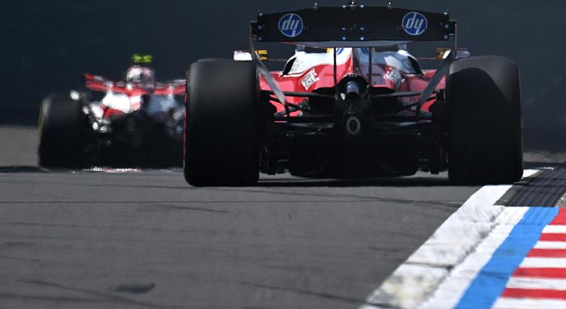 Kimondták, lesz még forgó hátsó szárny a Ferrarin