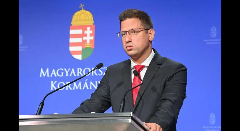 Kínos baki a Kormányinfón: Gulyás Gergely kimondta, amit a kampányban mindenáron titkolni akartak