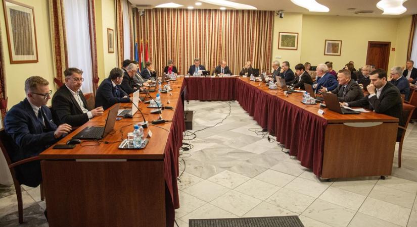 Élő közvetítés a közgyűlésről