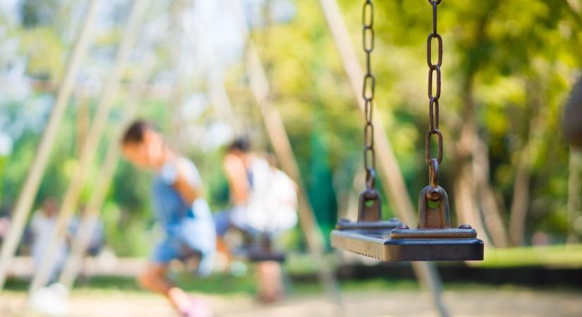 Indul a játsziszezon, nézze meg milyenek lettek Eger megújult játszóterei  Fotók