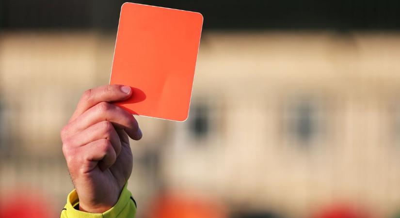 Példát statuált az MLSZ a szabolcsi edzővel, több meccsre elmeszelték (videóval)