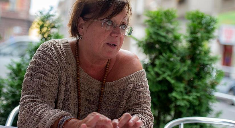 Csákányi Eszter: Nemrég verset mondtam Puzsér egyik megmozdulásán