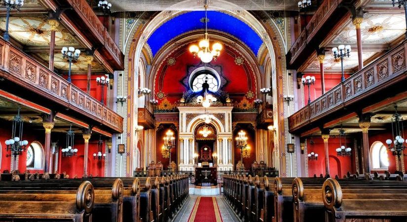 Egy este, öt felekezet – különleges dallamok csendülnek fel a pécsi zsinagóga orgonáján